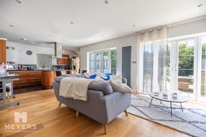 Photo 17- click for photo gallery